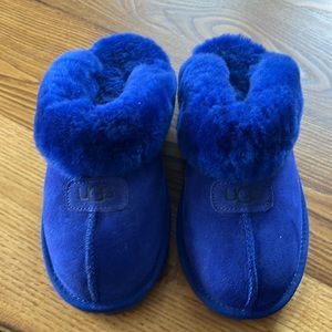 Ugg slippers worn once